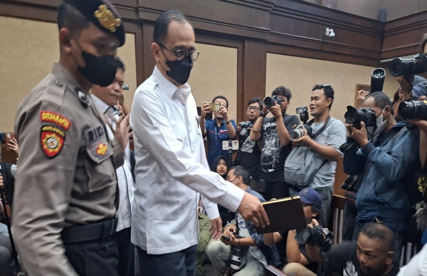 Kasus Gratifikasi dan TPPU, Rafael Alun Divonis 14 Tahun Penjara