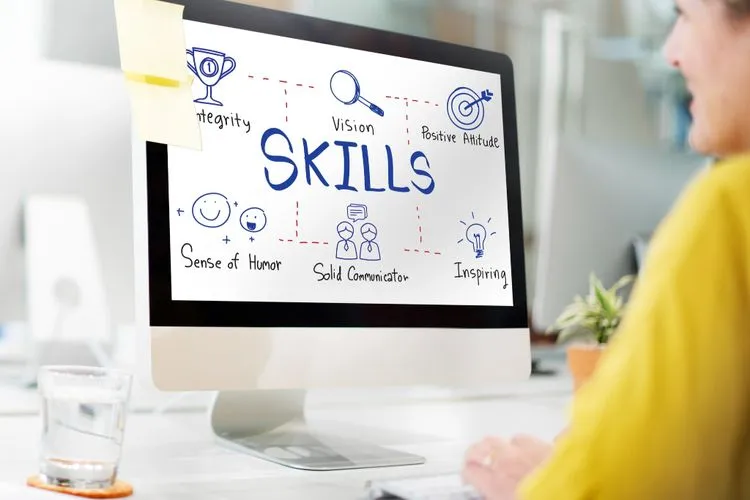 Reskilling & Upskilling Karyawan: Strategi Kunci Mengatasi Defisit Talenta Digital